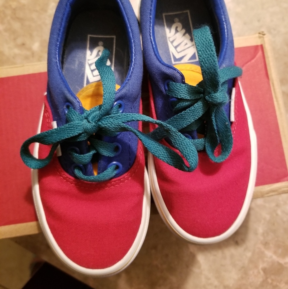 Toddler Van's